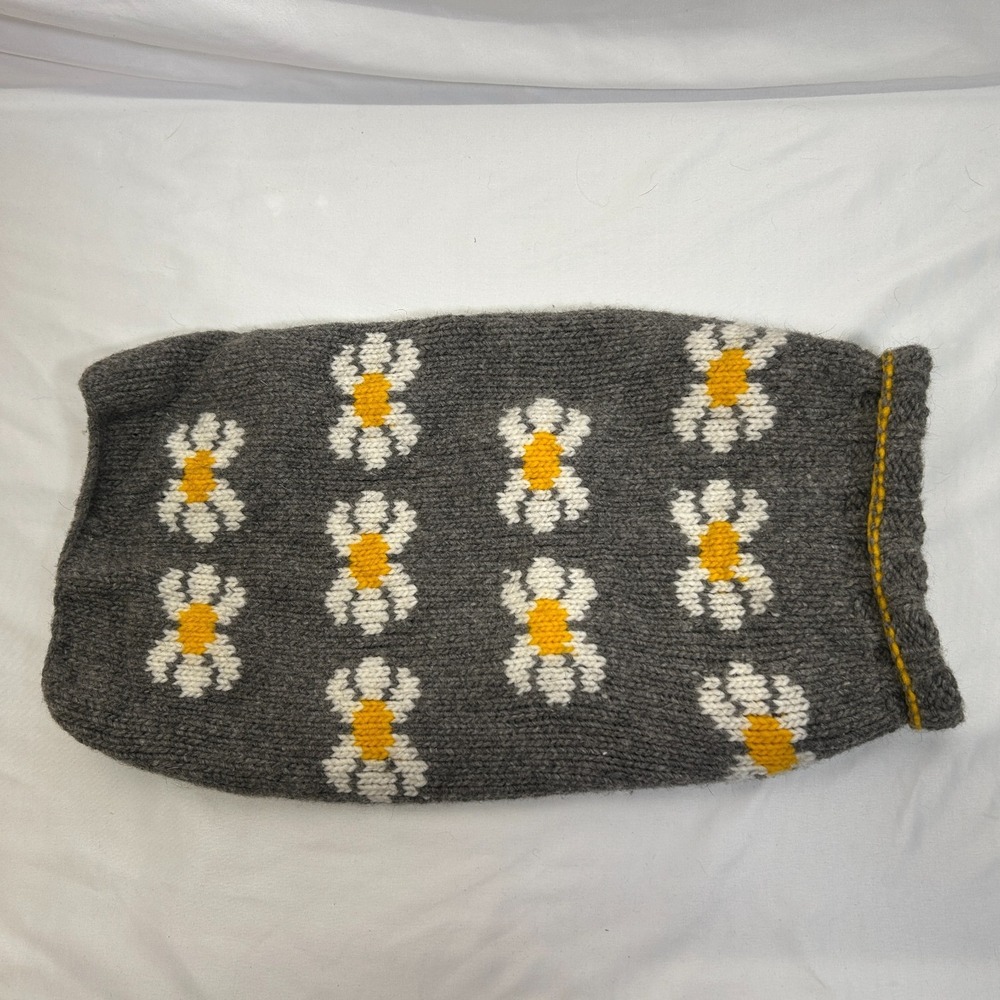 Chillydog Small/Medium Dog Sweater Handmade 100% Wool Gray Daisies‎ Flowers